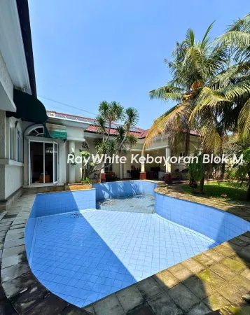 Property Cinere 8 ~blog/2025/10/15/djual_rumah_cantik_modern_mediteranian_area_exclusive_villa_cinere_mas_tangerang_selatanakse_9