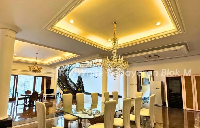 Mega Kuningan 5