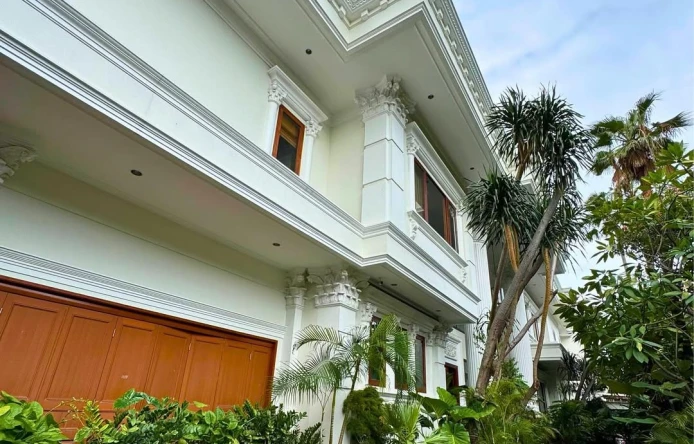 Mega Kuningan 1