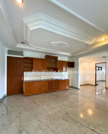 Property Kemang Dalam 5 ~blog/2025/5/14/dijualrumah_di_area_prestisius_area_kemang_jalan_luas_bebas_banjir_kemang_dalam__jakselspesifikasi__shm_lt__1_300_m__lb__950_m_2_lantai_lebar_muka__25_m_hadap_barat__jalan_lebar_4_mobil_are_4