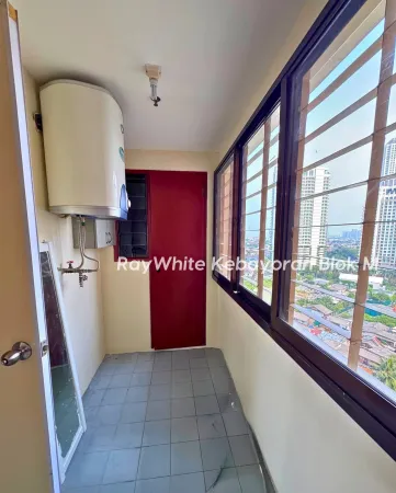 Property Simprug Indah - Kebayoran Lama 10 ~blog/2025/5/14/disewakan_apartemen_simprug_indah__kebayoran_lama_lokasi_strategis_mudah_di_aksesluas_155_m_ada_balkon3_kamar_tidur2_kamar_mandiruang_keluargaruang_makandapur1_kamar_art1_kamar_mandi_artruang_jemurinformasi_le_4