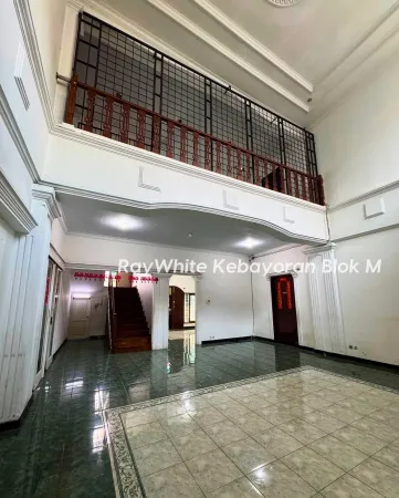Property Fatmawati  12 ~blog/2025/5/21/dijual_rumah_dekat_fatmawati_raya_fatmawati_gandaria_utarashmlt__283_m_lb__500_m_4_kamar_tidur_4_kamar_mandiruang_tamuruang_keluargaruang_makandapur_bersih_dapur_kotor2_kamar_art_garasi_1_mobilcarport_1_mobil_3