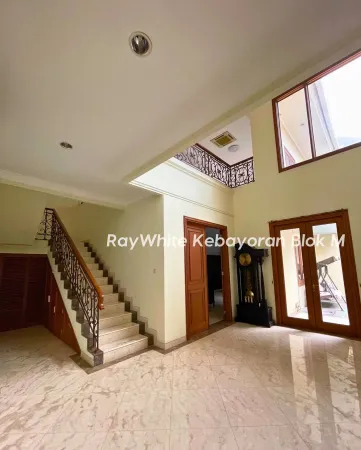 Property Kebayoran Baru 10 ~blog/2025/6/26/dijual_rumah_dengan_lokasi_tenang_lingkungan_asri_di_kebayoran_baru_jakarta_selatan_lokasi_tenang_bebas_banjirspesifikasi___luas_tanah_560_m_luas_bangunan_600_m_4_kamar_tidur_dengan_4_kamar_mandi_di_dala_3