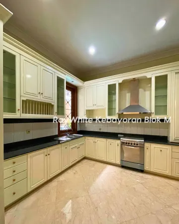 Property Kebayoran Baru 7 ~blog/2025/6/26/dijual_rumah_dengan_lokasi_tenang_lingkungan_asri_di_kebayoran_baru_jakarta_selatan_lokasi_tenang_bebas_banjirspesifikasi___luas_tanah_560_m_luas_bangunan_600_m_4_kamar_tidur_dengan_4_kamar_mandi_di_dala_6