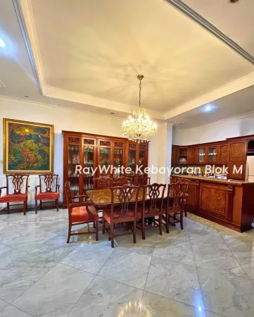 Property Kebayoran Baru 7 ~blog/2025/6/26/dijual_rumah_mewah_lokasi_strategis_kebayoran_baru__jakarta_selatanbangunan_2_lantailt_850_m_lb_1000_m_5_kamar_tidur4_kamar_mandi_fasilitas__garasi_2_mobilcarport_5_mobilpos_satpam2_kamar_art_1_kminformasi_7