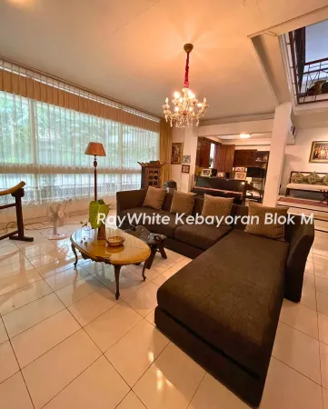 Property Kebayoran Baru 7 ~blog/2025/6/26/dijualrumah_tua_terawatkebayoran_baru_jakarta_selatan_lokasi_sangat_strategis_zona_komersil_sangat_bagus_untuk_usahabentuk_tanah_sangat_kotak_23_m_x_29_5_mspesifikasi__lt_701_mlb_683_mkt_4_3_kmgarasicarp_2