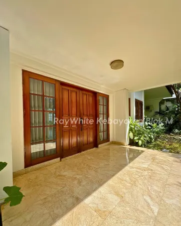 Property Kebayoran Baru 10 ~blog/2025/6/30/dijual_rumah_asri_siap_huni_kebayoran_baru__jakarta_selatan_lingkungan_asri_tenangbebas_banjirone_gate_sistemarea_residentialspesifikasi_shmluas_tanah_579_mluas_bangunan_400_m1_lantai3_kamar_tidur2_km1_k_2
