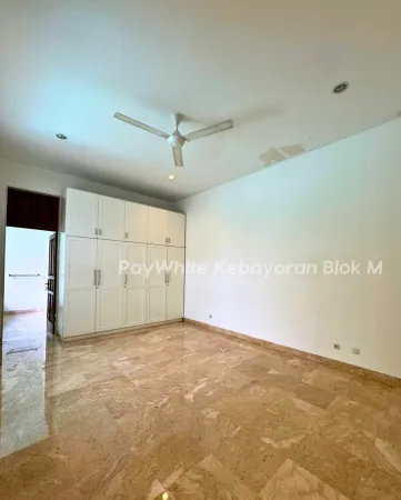 Property Kebayoran Baru 6 ~blog/2025/6/30/dijual_rumah_asri_siap_huni_kebayoran_baru__jakarta_selatan_lingkungan_asri_tenangbebas_banjirone_gate_sistemarea_residentialspesifikasi_shmluas_tanah_579_mluas_bangunan_400_m1_lantai3_kamar_tidur2_km1_k_6