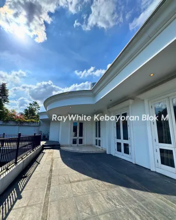 Property Kebayoran Baru 6 ~blog/2025/6/30/dijual_rumah_mewah_siap_huniselong__area_senopati_kebayoran_baru__jakarta_selatan_premium_arealokasi_super_strategislingkungan_aman_nyaman_asriakses_jalan_lebarluas_tanah_1_090_mluas_bangunan_800_mba_24