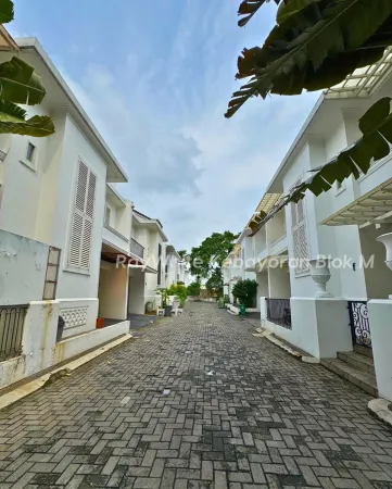 Property Kemang 2 ~blog/2025/6/30/dijual_townhouse_siap_hunikemang__jakarta_selatanjalan_mudah_di_aksesbebas_banjirone_gate_systemluas_tanah_247_mluas_bangunan_385_mkamar_tidur_3kamar_mandi_3kamar_mandi_tamu_1ruang_tamuruang_makankolam_ren_8