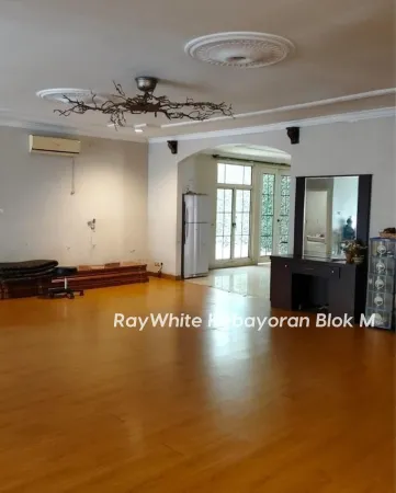 Property Radio Dalam 7 ~blog/2025/7/1/dijual_rumah_taman_radio_dalam_kebayoran_baru__jakarta_selatanlt_lb_603_388m24_2_kamar_tidur3_1_kamar_mandidapurgarasi_2_carport_4kolam_renang_uk_25_x_10mlistrik_13_200_watt_rumah_1_lantai_di_huk_ha_9