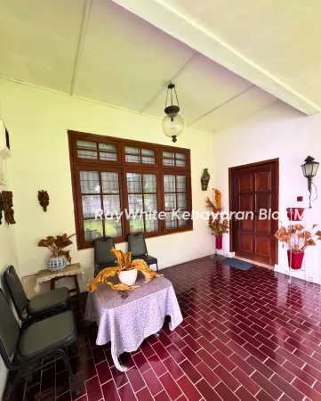 Property Kebon Jeruk 11 ~blog/2025/7/1/dijual_rumah_terawat_lokasi_strategis_kebon_jeruk__jakarta_baratluas_tanah_815_m_luas_bangunan_300_m_kamar_tidur_42kamar_mandi_21dapur_kotor_dapur_bersihgarasi_3_mobil_carport_4_mobilspace_gudang_setara_1