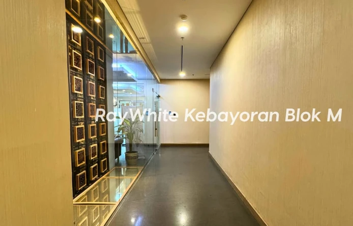 OFFICE 8 SCBD 4