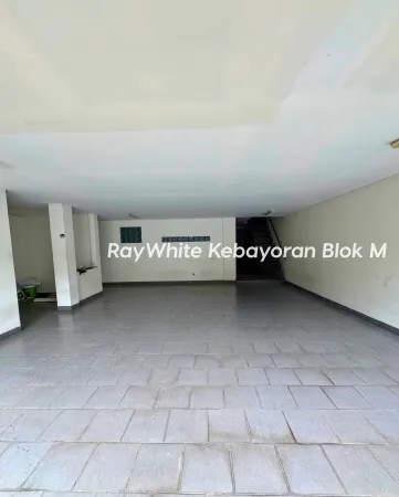 Property Pondok Indah 4 ~blog/2025/8/11/for_rentluxury_modern_home_in_pondok_indah_south_jakarta_property_featuresland_area_350_mbu_10