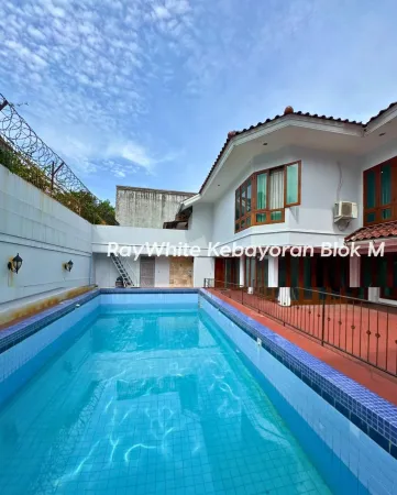 Property Menteng 2 ~dl/2026/1/28/snapinsta_to_600120634_17927706192172958_8486898560540468585_n