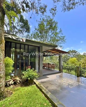 Property Cisarua - Bogor 8 ~dl/2026/3/5/dijual_villa_cantik_dengan_pemandangan_bagus_cisarua_bogor_jawa_baratrumah_utamalantai_1_kam_7
