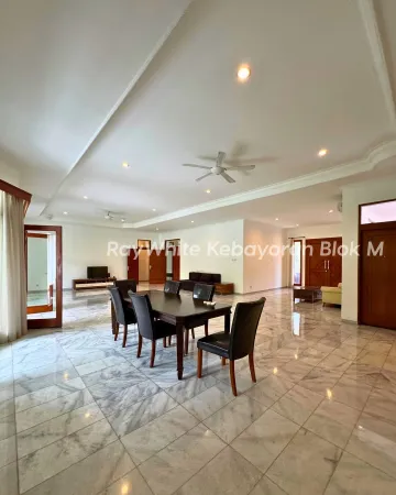 Property Pejaten 8 ~dl/2026/4/14/savegram_app_656730798_17941290666172958_8115949129286267324_n