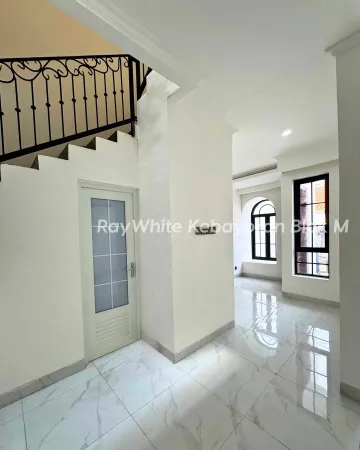 Property Tebet 3 ~dl/2026/5/5/dijual_rumah_baru_3_lantai_tebet__jakarta_selatan3_lantailuas_tanah_88_m_luas_bangunan_210_m_2