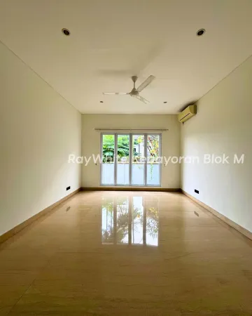 Property Pejaten 6 ~dl/2026/5/5/dijual_rumah_town_house_2_lantai_pejaten_jakarta_selatanluas_tanah_381_mluas_bangunan_381_mk_5